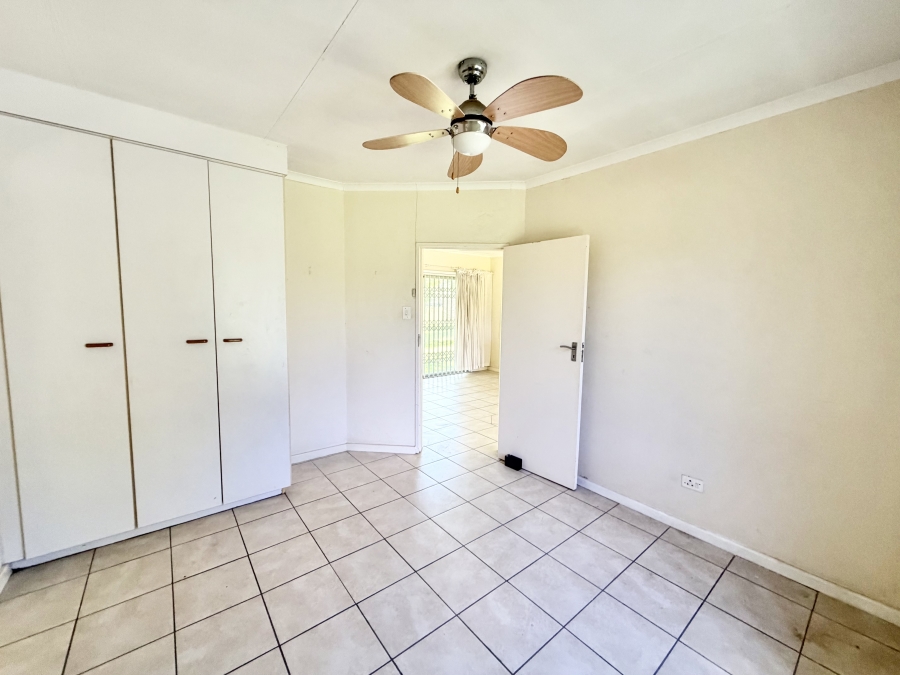 5 Bedroom Property for Sale in Glen Austin Gauteng