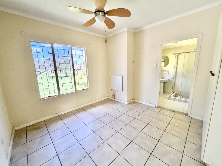 5 Bedroom Property for Sale in Glen Austin Gauteng