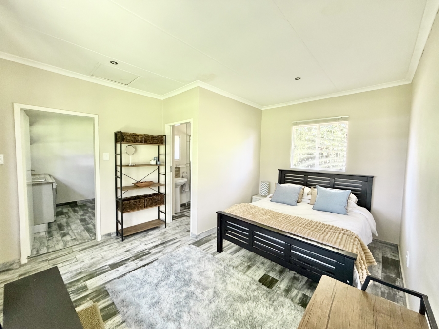 5 Bedroom Property for Sale in Glen Austin Gauteng