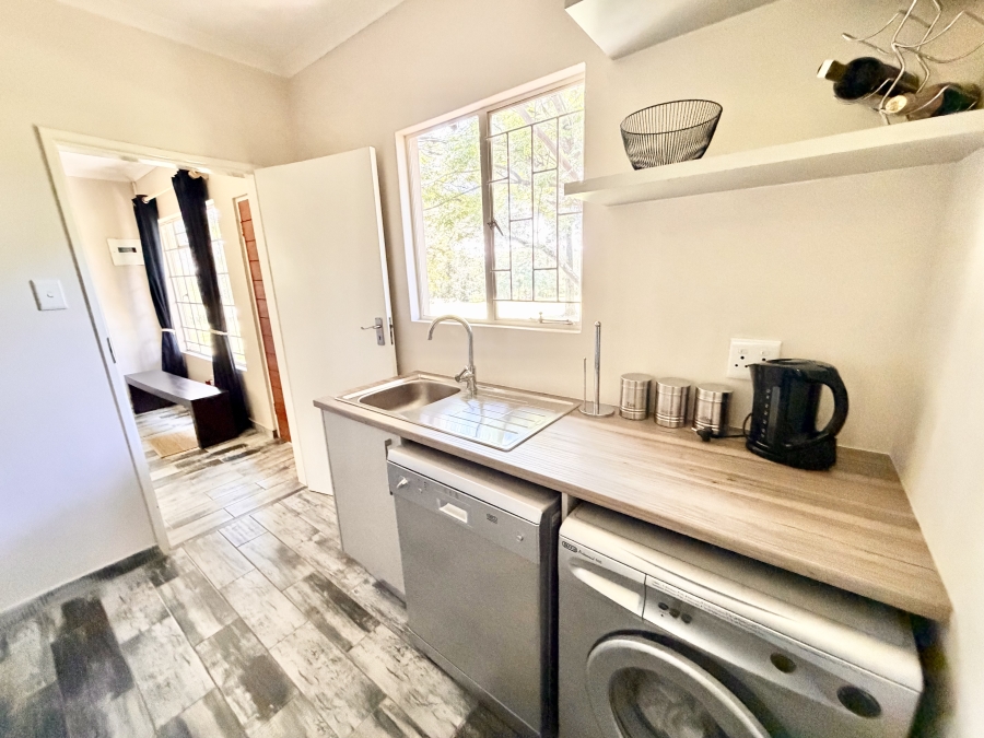 5 Bedroom Property for Sale in Glen Austin Gauteng