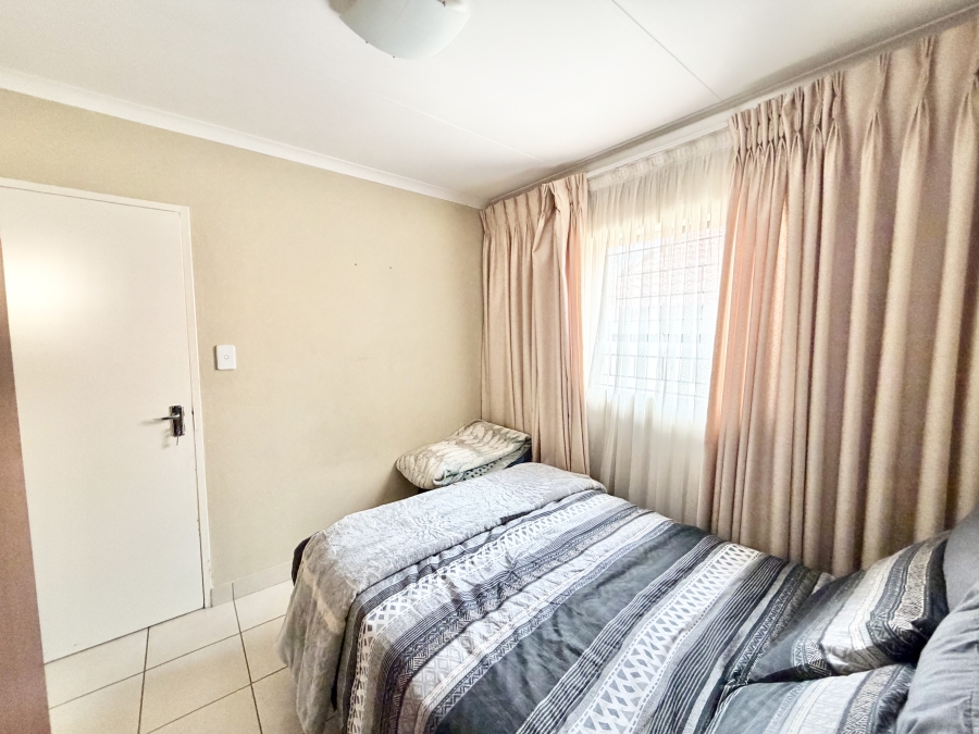 2 Bedroom Property for Sale in Kosmosdal Gauteng