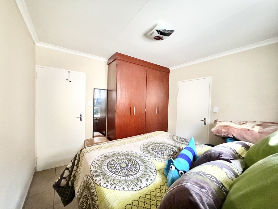 3 Bedroom Property for Sale in Kosmosdal Gauteng