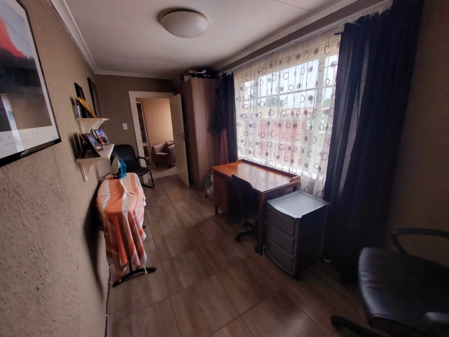 4 Bedroom Property for Sale in Krugersdorp West Gauteng