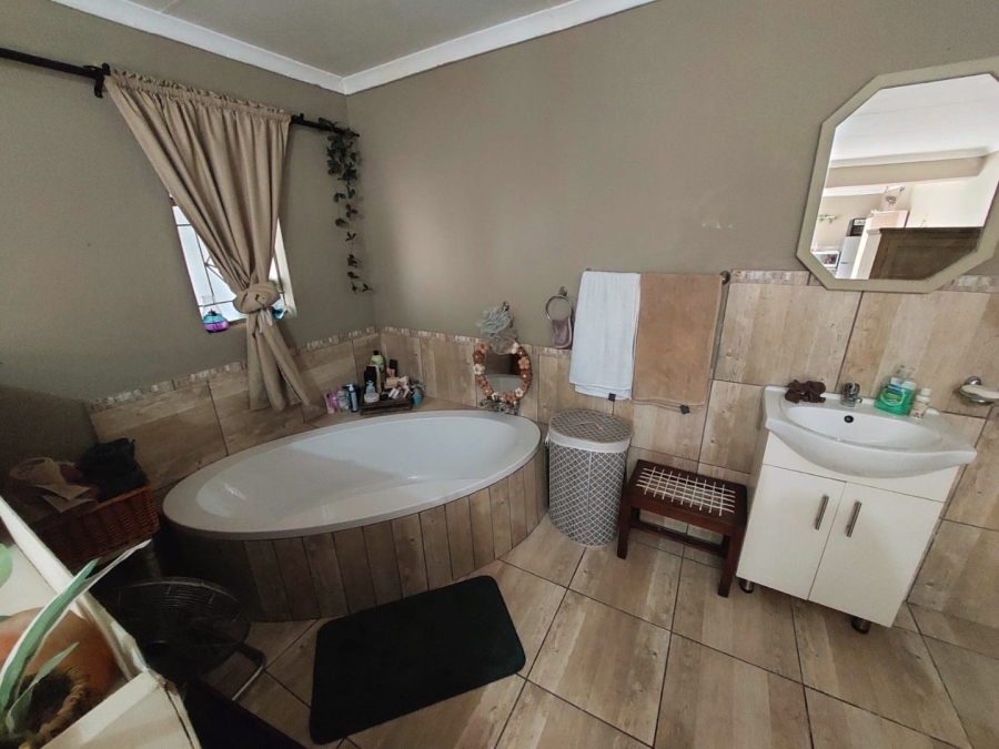 4 Bedroom Property for Sale in Krugersdorp West Gauteng