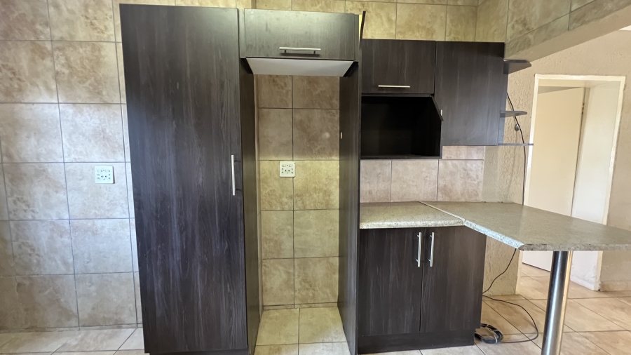 6 Bedroom Property for Sale in Krugersdorp West Gauteng