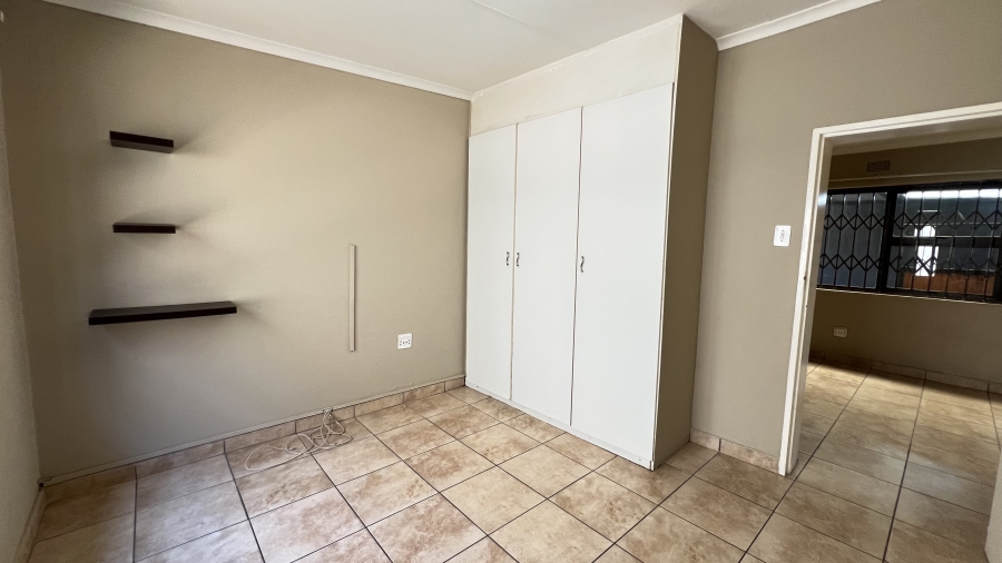 6 Bedroom Property for Sale in Krugersdorp West Gauteng