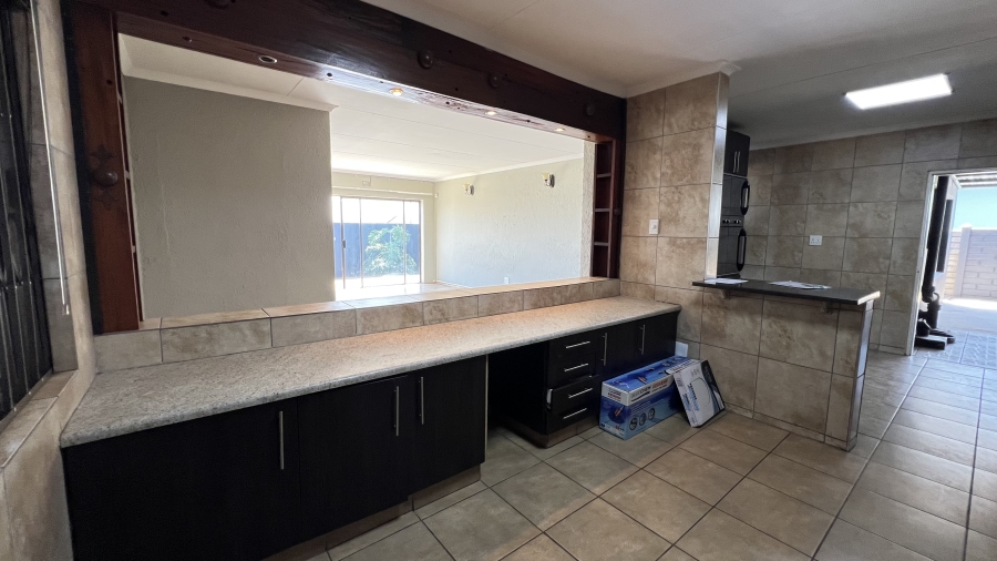 6 Bedroom Property for Sale in Krugersdorp West Gauteng