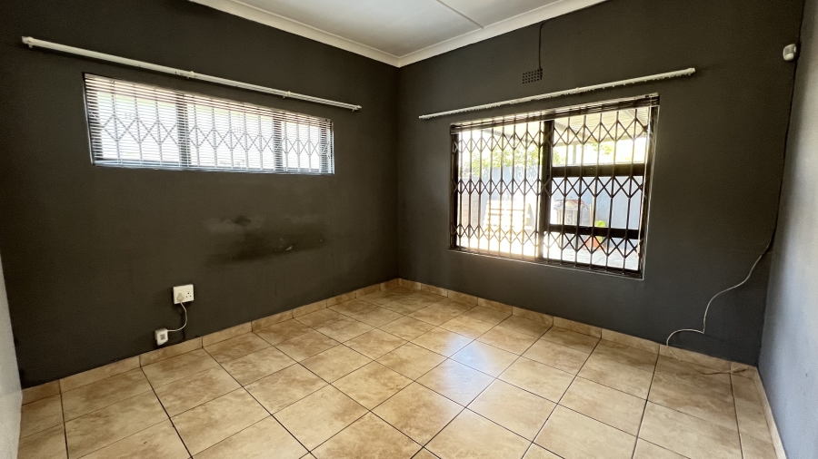 6 Bedroom Property for Sale in Krugersdorp West Gauteng