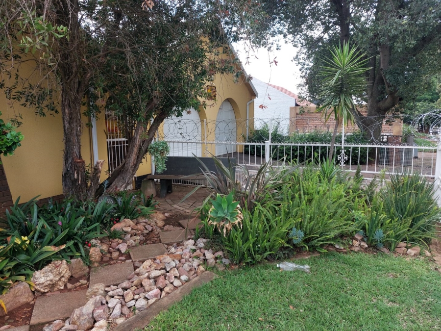 3 Bedroom Property for Sale in Helikonpark Gauteng