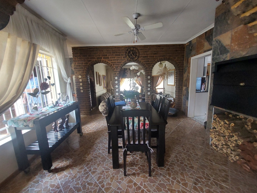 3 Bedroom Property for Sale in Helikonpark Gauteng