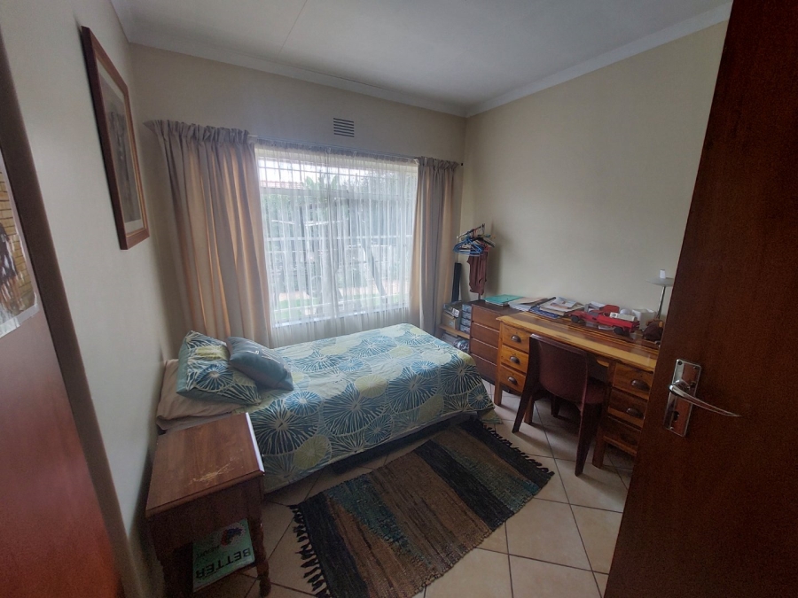3 Bedroom Property for Sale in Helikonpark Gauteng