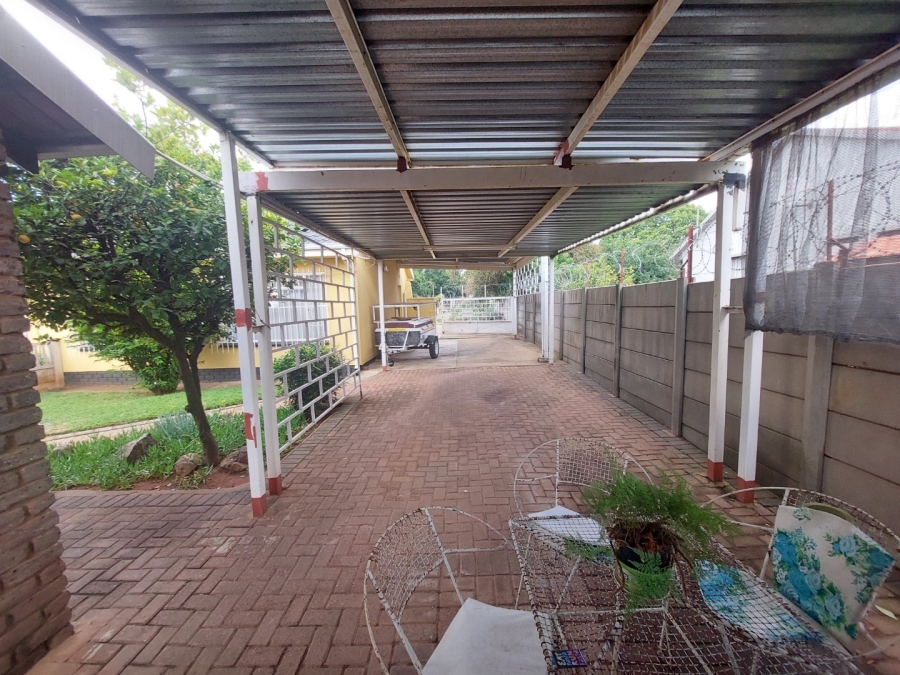 3 Bedroom Property for Sale in Helikonpark Gauteng