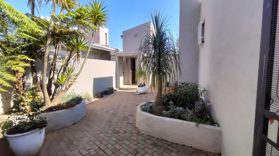 3 Bedroom Property for Sale in Greenhills Gauteng