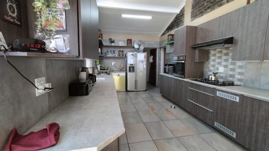 3 Bedroom Property for Sale in Greenhills Gauteng