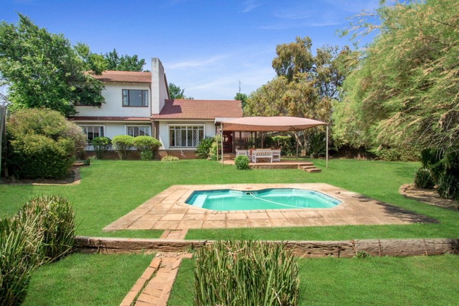 4 Bedroom Property for Sale in Berario Gauteng