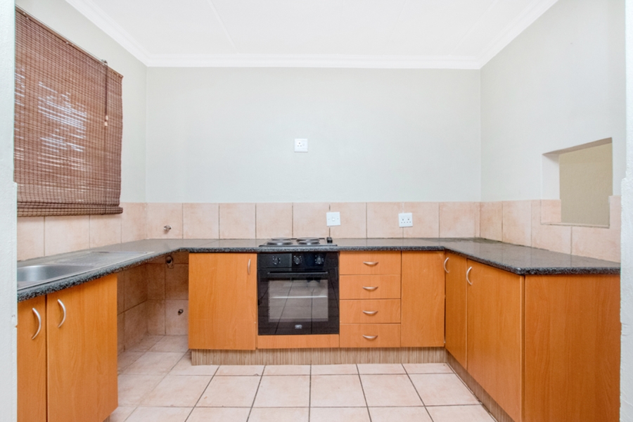 2 Bedroom Property for Sale in Willowbrook Gauteng