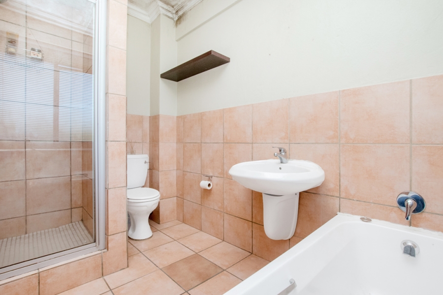 2 Bedroom Property for Sale in Willowbrook Gauteng