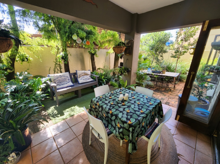 3 Bedroom Property for Sale in Woodhill Estate Gauteng