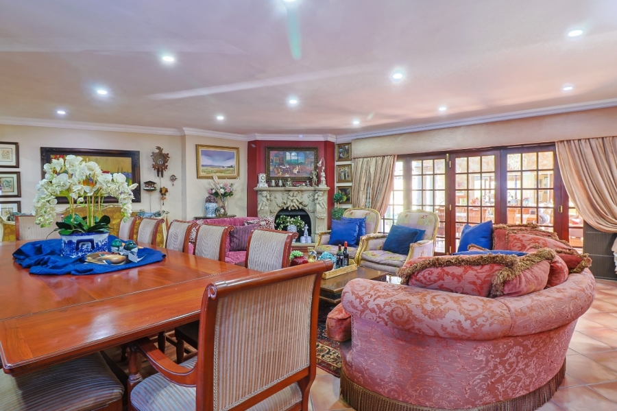 6 Bedroom Property for Sale in Alberante Gauteng