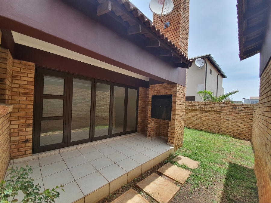 To Let 3 Bedroom Property for Rent in Glen Marais Gauteng