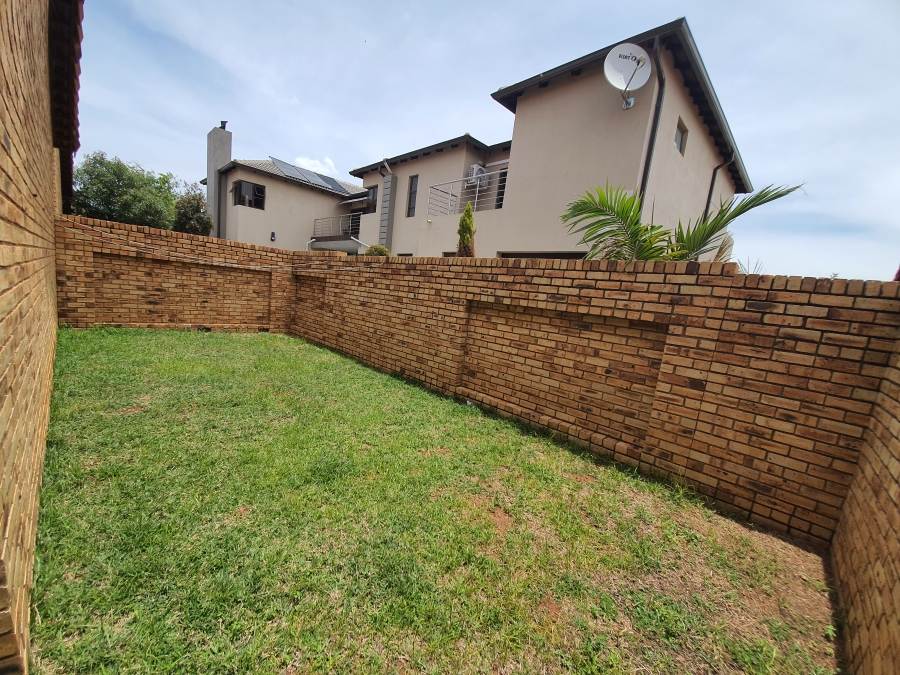 To Let 3 Bedroom Property for Rent in Glen Marais Gauteng