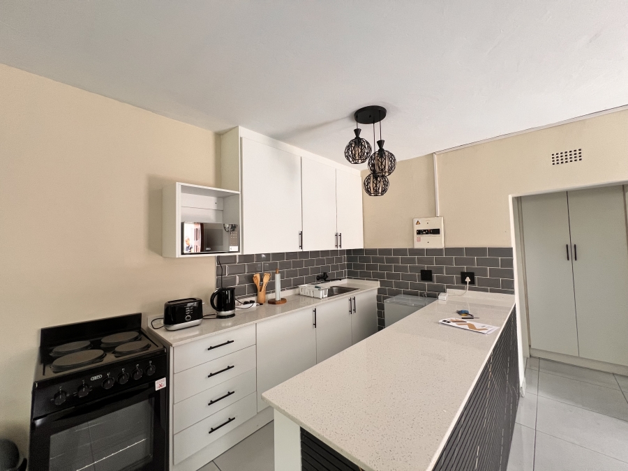 To Let 1 Bedroom Property for Rent in Vorna Valley Gauteng