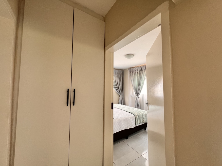 To Let 1 Bedroom Property for Rent in Vorna Valley Gauteng
