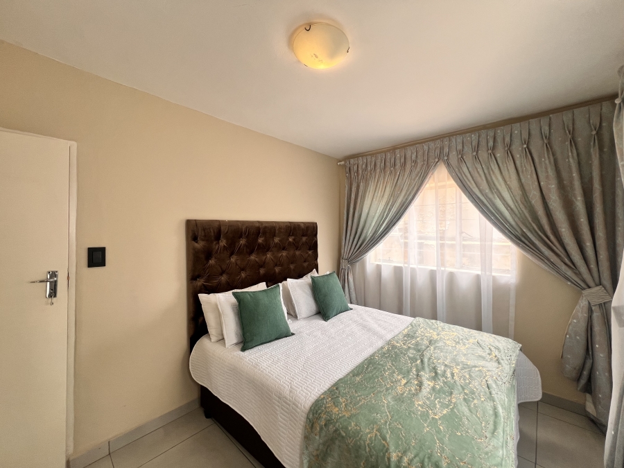 To Let 1 Bedroom Property for Rent in Vorna Valley Gauteng