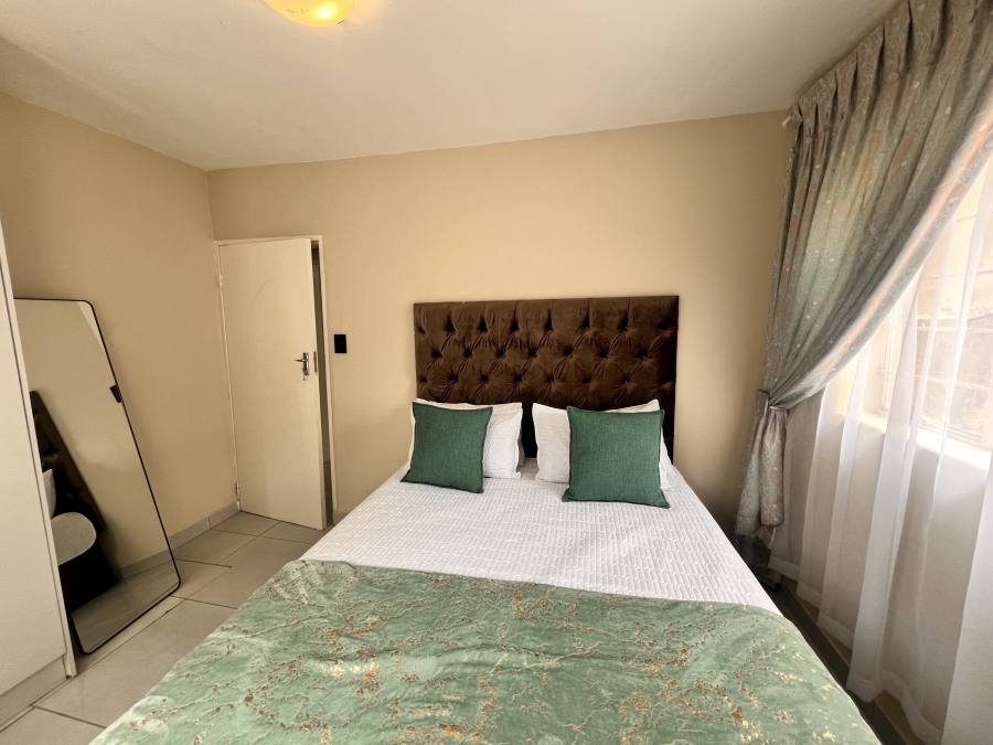 To Let 1 Bedroom Property for Rent in Vorna Valley Gauteng