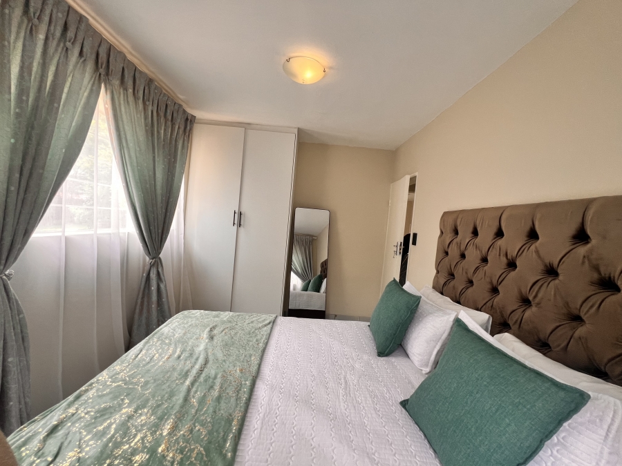 To Let 1 Bedroom Property for Rent in Vorna Valley Gauteng