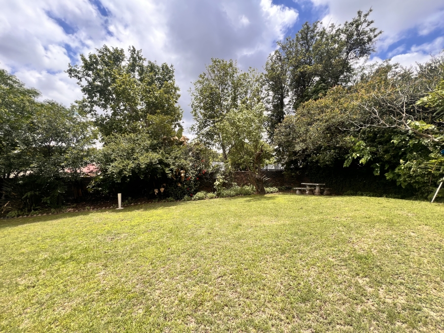 To Let 1 Bedroom Property for Rent in Vorna Valley Gauteng