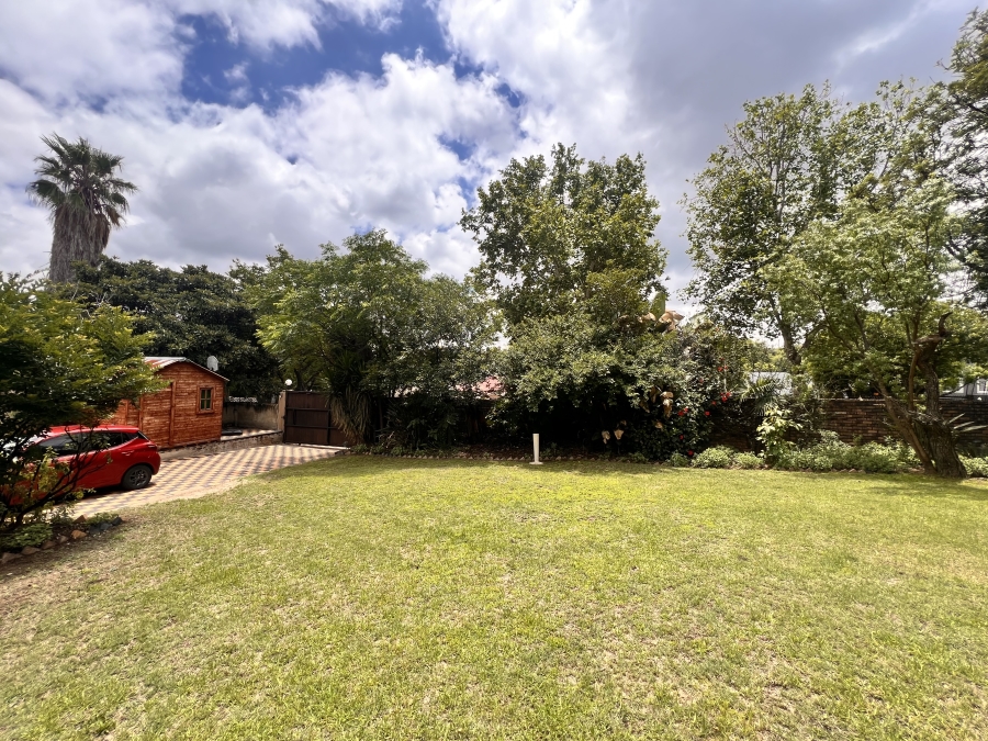To Let 1 Bedroom Property for Rent in Vorna Valley Gauteng