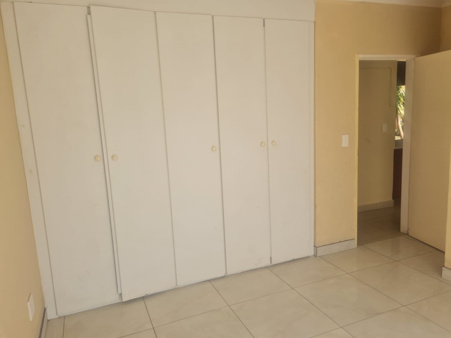 2 Bedroom Property for Sale in Groblerpark Gauteng