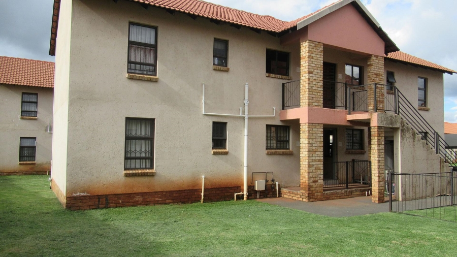 2 Bedroom Property for Sale in Groblerpark Gauteng