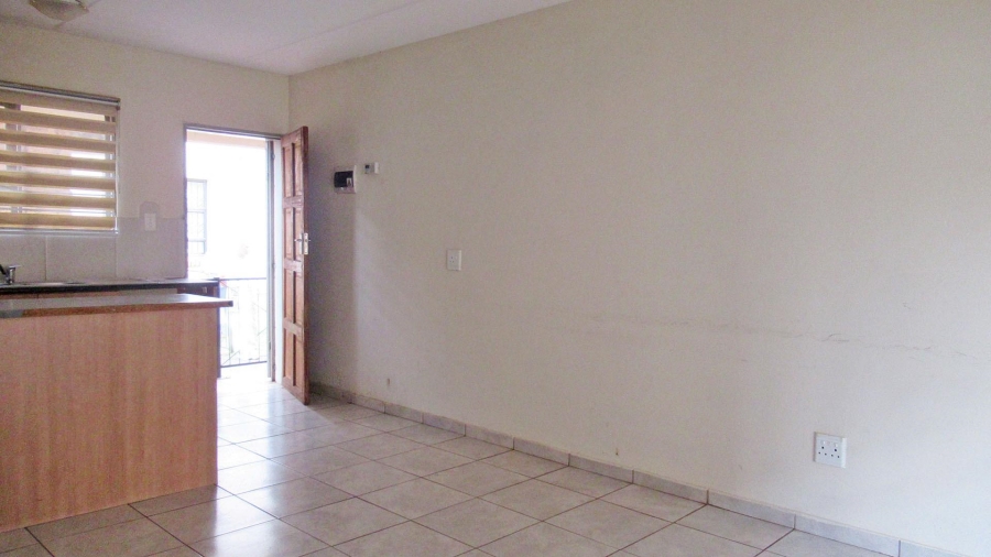 2 Bedroom Property for Sale in Groblerpark Gauteng