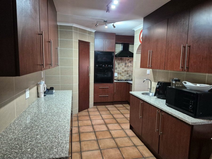 3 Bedroom Property for Sale in Eldoraigne Gauteng