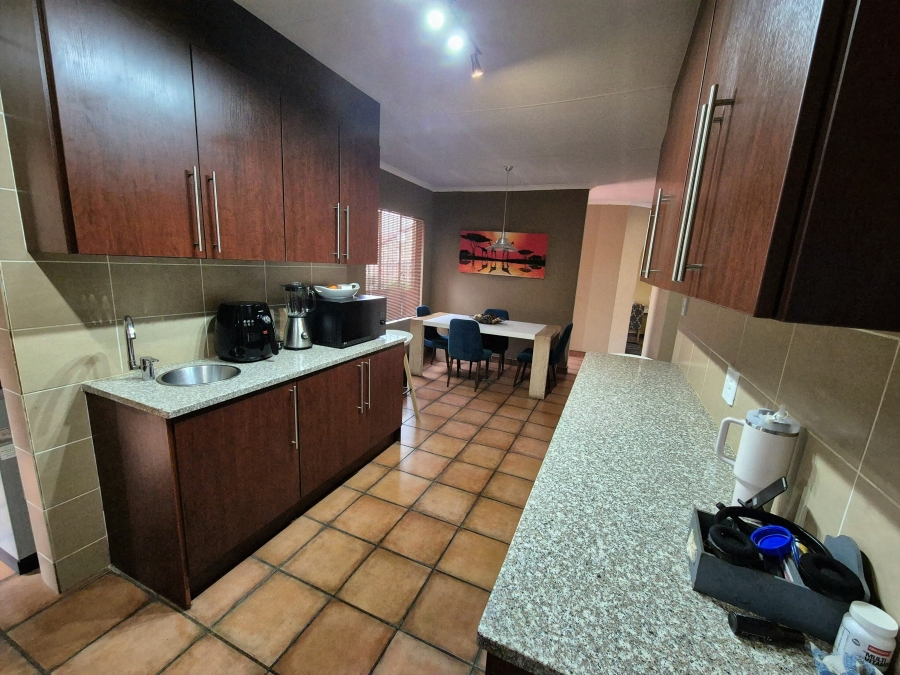 3 Bedroom Property for Sale in Eldoraigne Gauteng