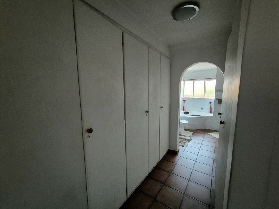 3 Bedroom Property for Sale in Eldoraigne Gauteng