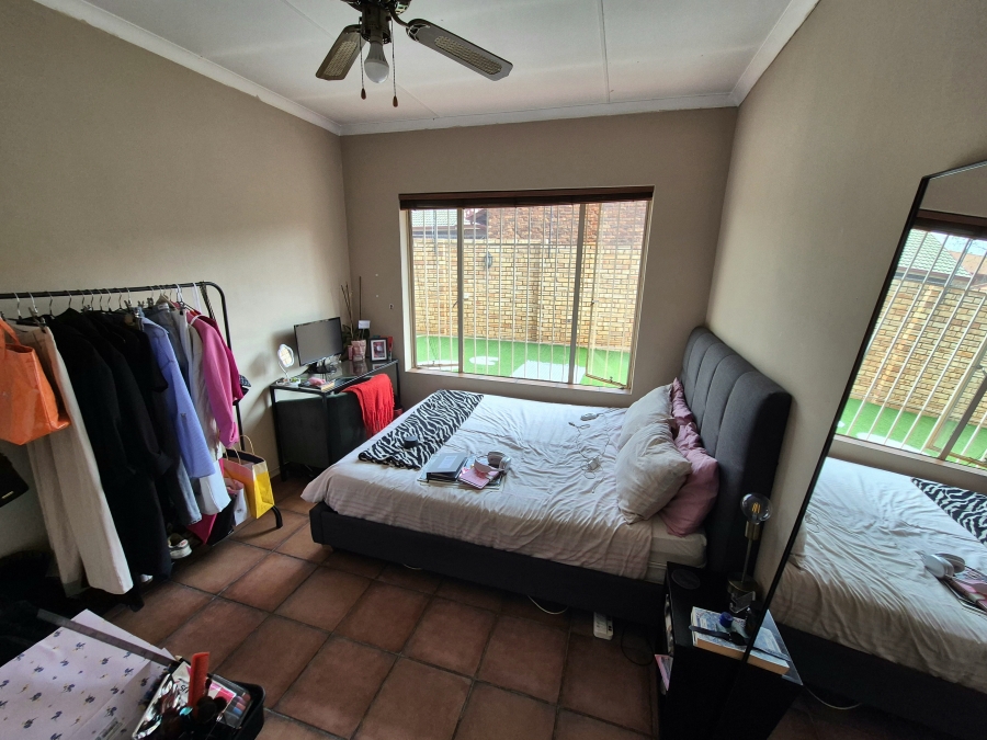 3 Bedroom Property for Sale in Eldoraigne Gauteng