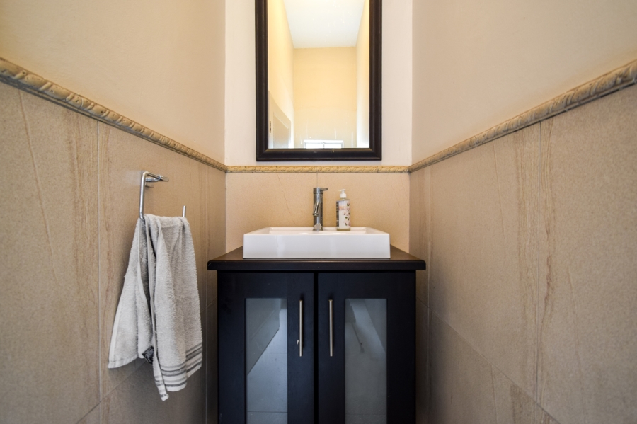 4 Bedroom Property for Sale in Moreleta Park Gauteng