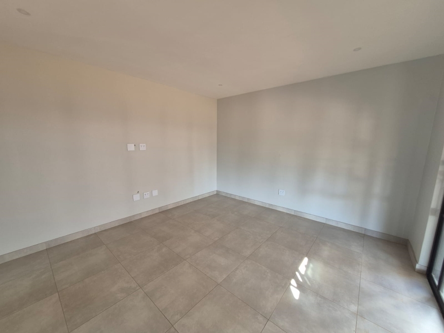 2 Bedroom Property for Sale in Faerie Glen Gauteng