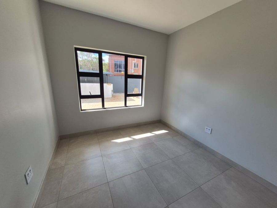 2 Bedroom Property for Sale in Faerie Glen Gauteng