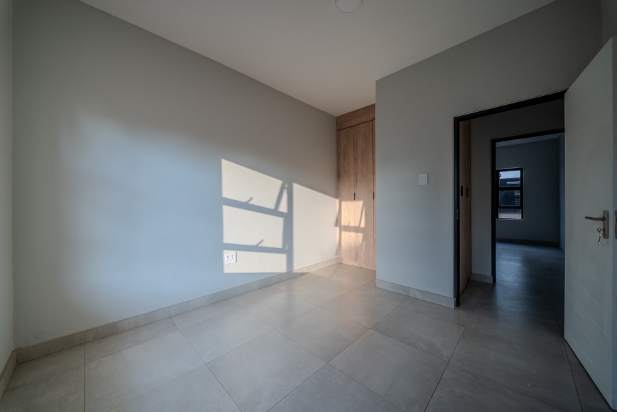 To Let 2 Bedroom Property for Rent in Faerie Glen Gauteng