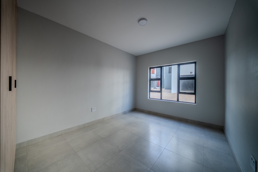 To Let 2 Bedroom Property for Rent in Faerie Glen Gauteng