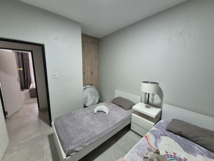 2 Bedroom Property for Sale in Faerie Glen Gauteng