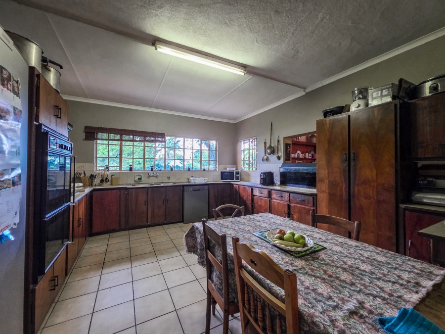 4 Bedroom Property for Sale in Garsfontein Gauteng