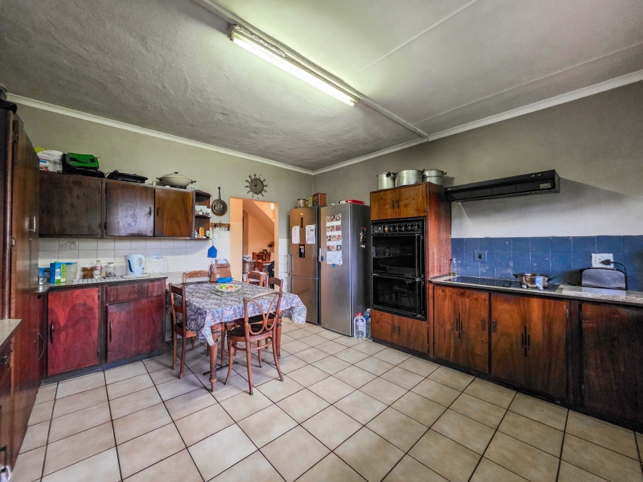 4 Bedroom Property for Sale in Garsfontein Gauteng