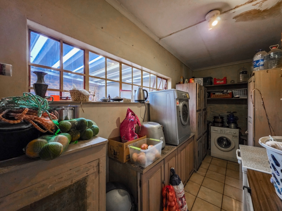 4 Bedroom Property for Sale in Garsfontein Gauteng