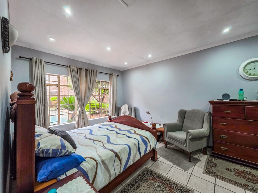 4 Bedroom Property for Sale in Garsfontein Gauteng