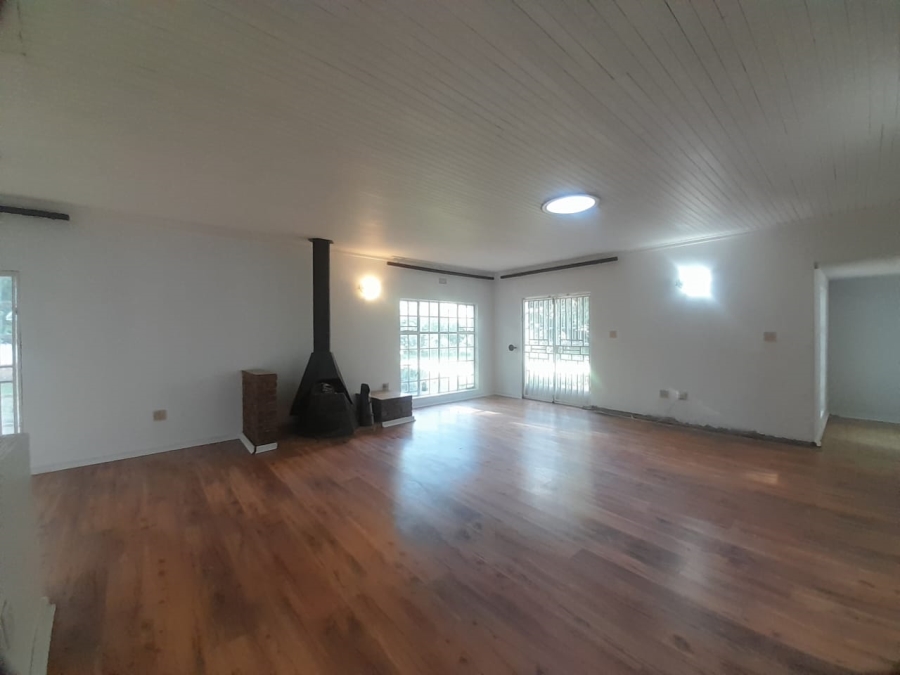 To Let 4 Bedroom Property for Rent in Henley on Klip Gauteng